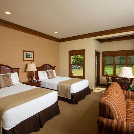 The Rockwell Lake Lodge Luther Eksteriør billede